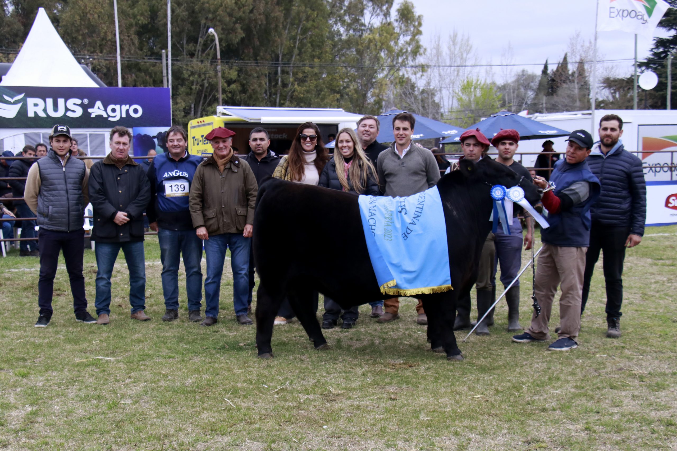 Otro banderazo de Arandú y van…
