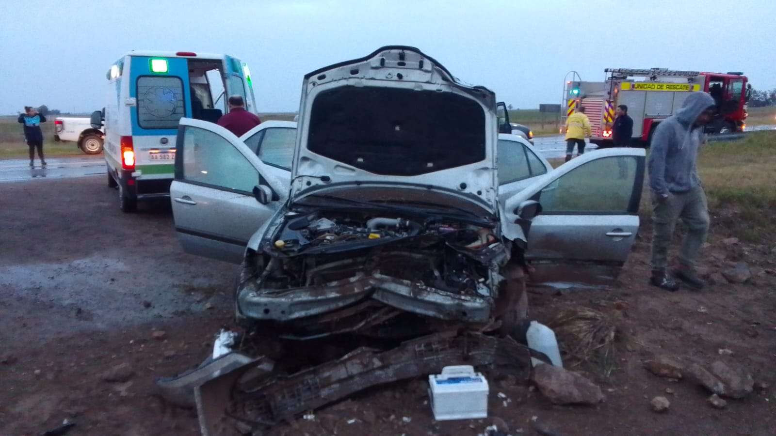 Tres heridos en un despiste en el cruce de rutas 3 y 72 – La Voz del Pueblo