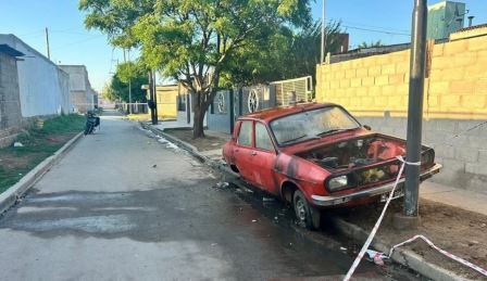 Córdoba: vio que le incendiaban su auto, fue a apagarlo y la asesinaron de tres tiros
