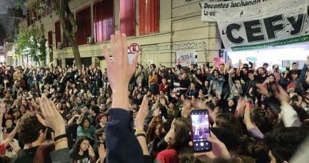 Doce universidades fueron tomadas en repudio al veto por la ley de Financiamiento Universitario