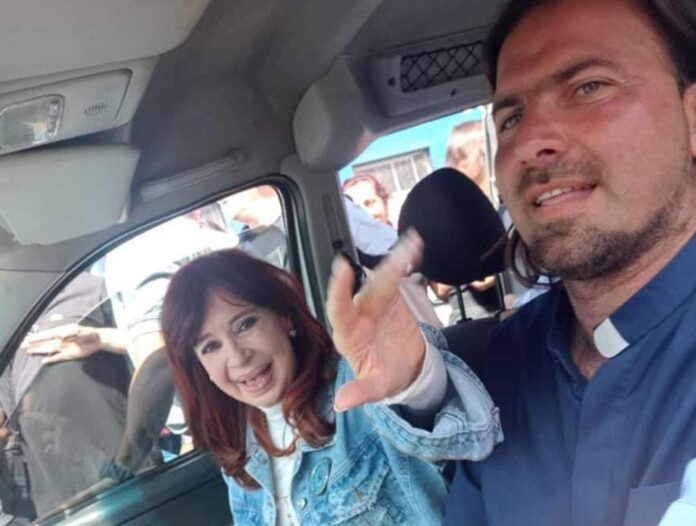 Cristina activa: desembarcó en La Matanza y llamó a marchar por las universidades