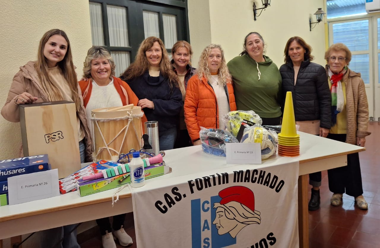 Donaciones del CAS Fortín Machado a escuelas del distrito