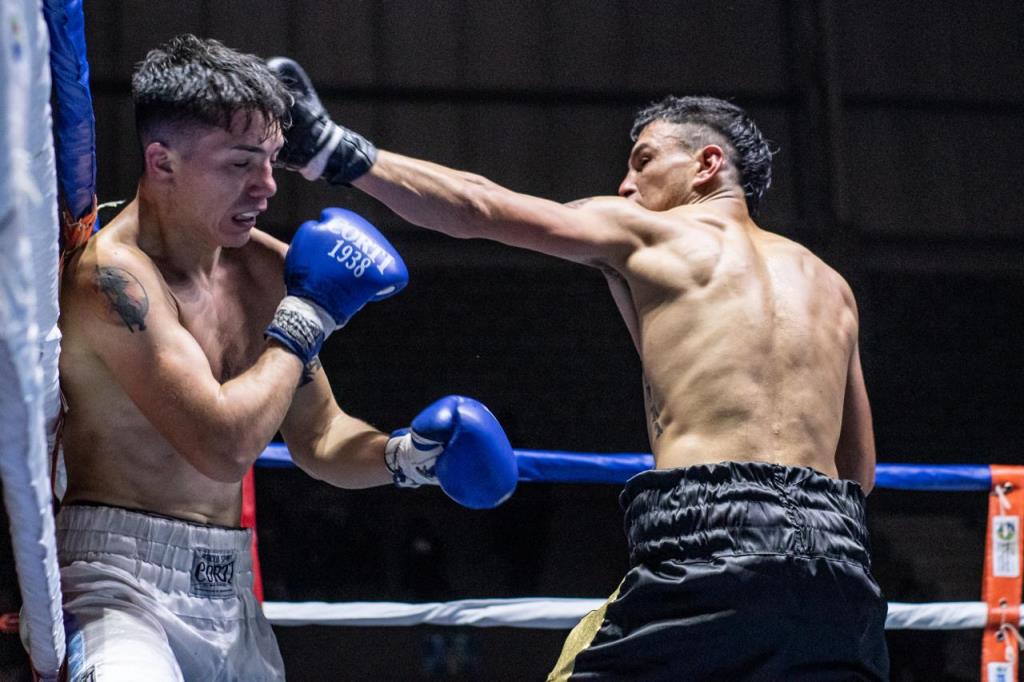 Boxeo: Burgos fue una “maquinita” ante Pérez – La Voz del Pueblo